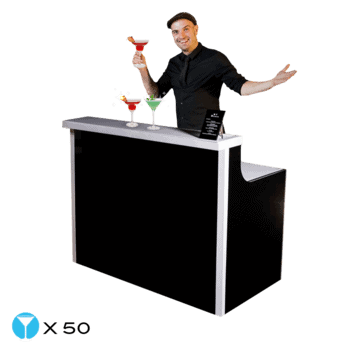 Barkeeper bei einem Cocktailkurs in Berlin