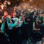 DJ Leon & FLAIRLAB – Musik & Entertainment für unvergessliche Events Party-Stimmung mit DJ Leon – Energiegeladene Musik & tanzende Gäste.